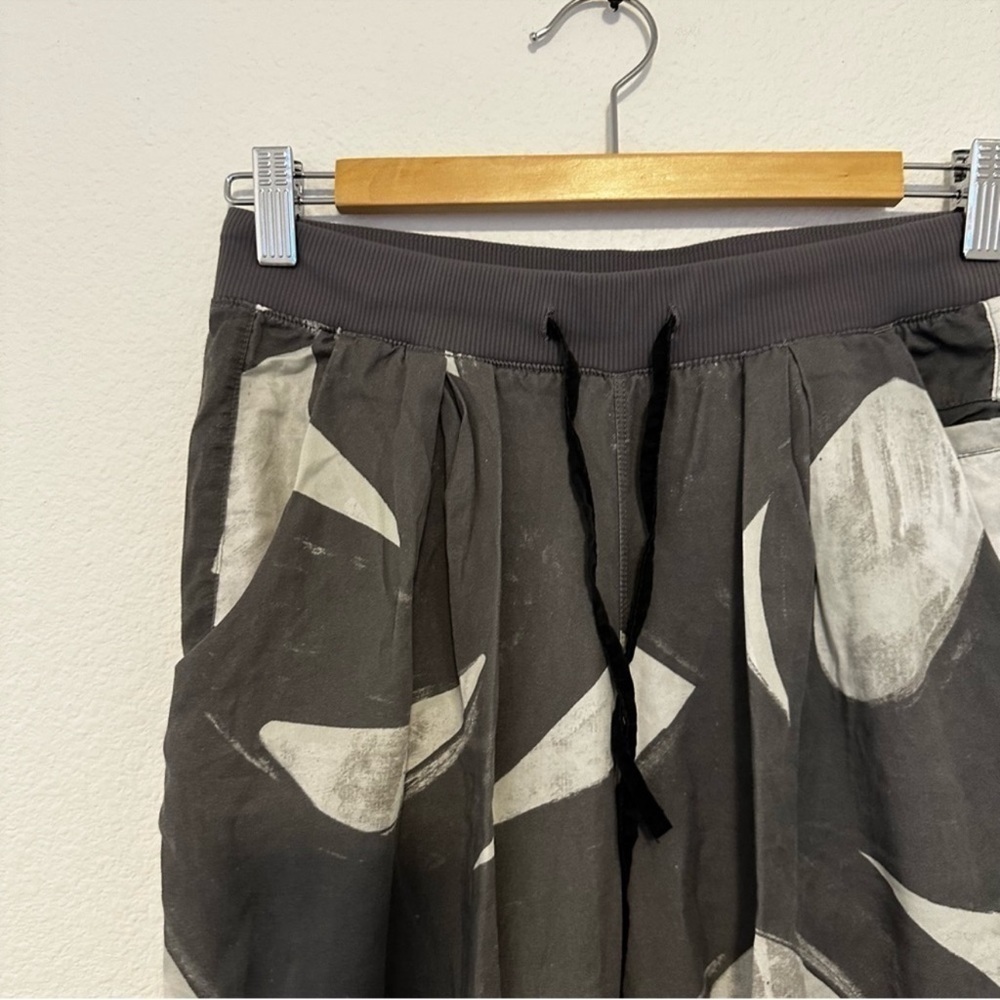 Lululemon City Joggers White Slate Gray Printed Size 4 Women’s Elastic Waist - Picture 6 of 11